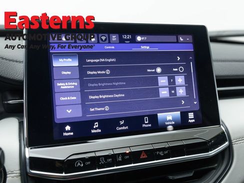 Used 2025 Jeep Compass Limited AWD/4WD image 19