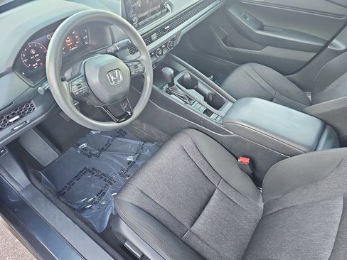 Used 2023 Honda Accord EX image 15