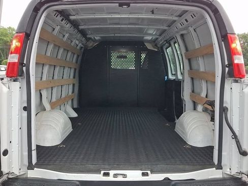 Used 2025 Chevrolet Express 2500 w/ Driver Convenience Package RWD image 31