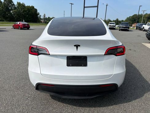 Used 2025 Tesla Model Y Long Range RWD image 6