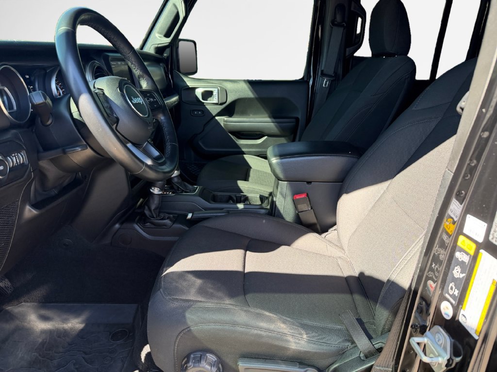 Used 2021 Jeep Wrangler Unlimited Sport AWD/4WD image 12