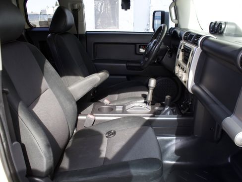 Used 2008 Toyota FJ Cruiser 4WD image 27