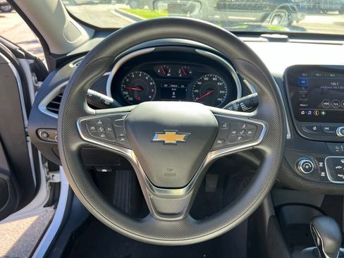Used 2024 Chevrolet Malibu LS FWD image 31