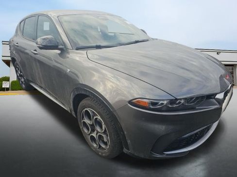 Used 2024 Alfa Romeo Tonale Ti AWD/4WD image 5