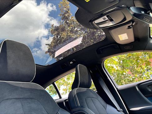 Certified 2023 Volvo C40 P8 Recharge Ultimate w/ Protection Package Premier AWD/4WD image 21