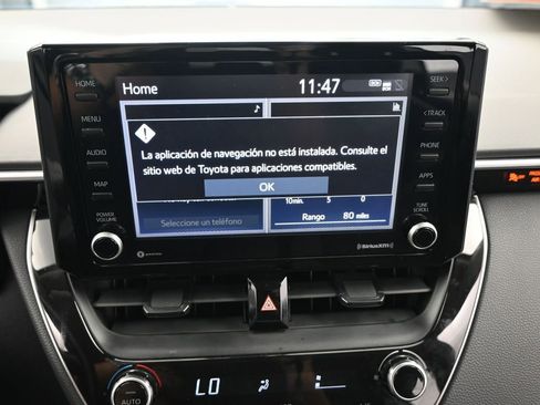 Used 2022 Toyota Corolla LE image 19