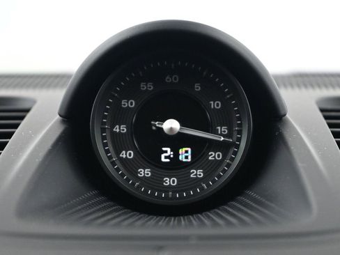 Used 2025 Porsche Panamera 4 image 12