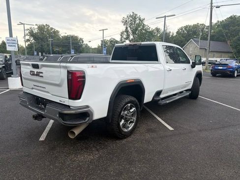 Used 2025 GMC Sierra 3500 SLT w/ SLT Premium Package AWD/4WD image 5