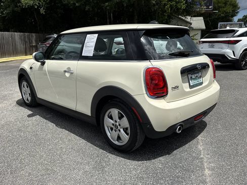 Used 2021 MINI Cooper 2-Door Hardtop FWD image 3