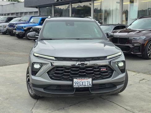 Used 2024 Chevrolet TrailBlazer RS w/ Convenience Package image 3