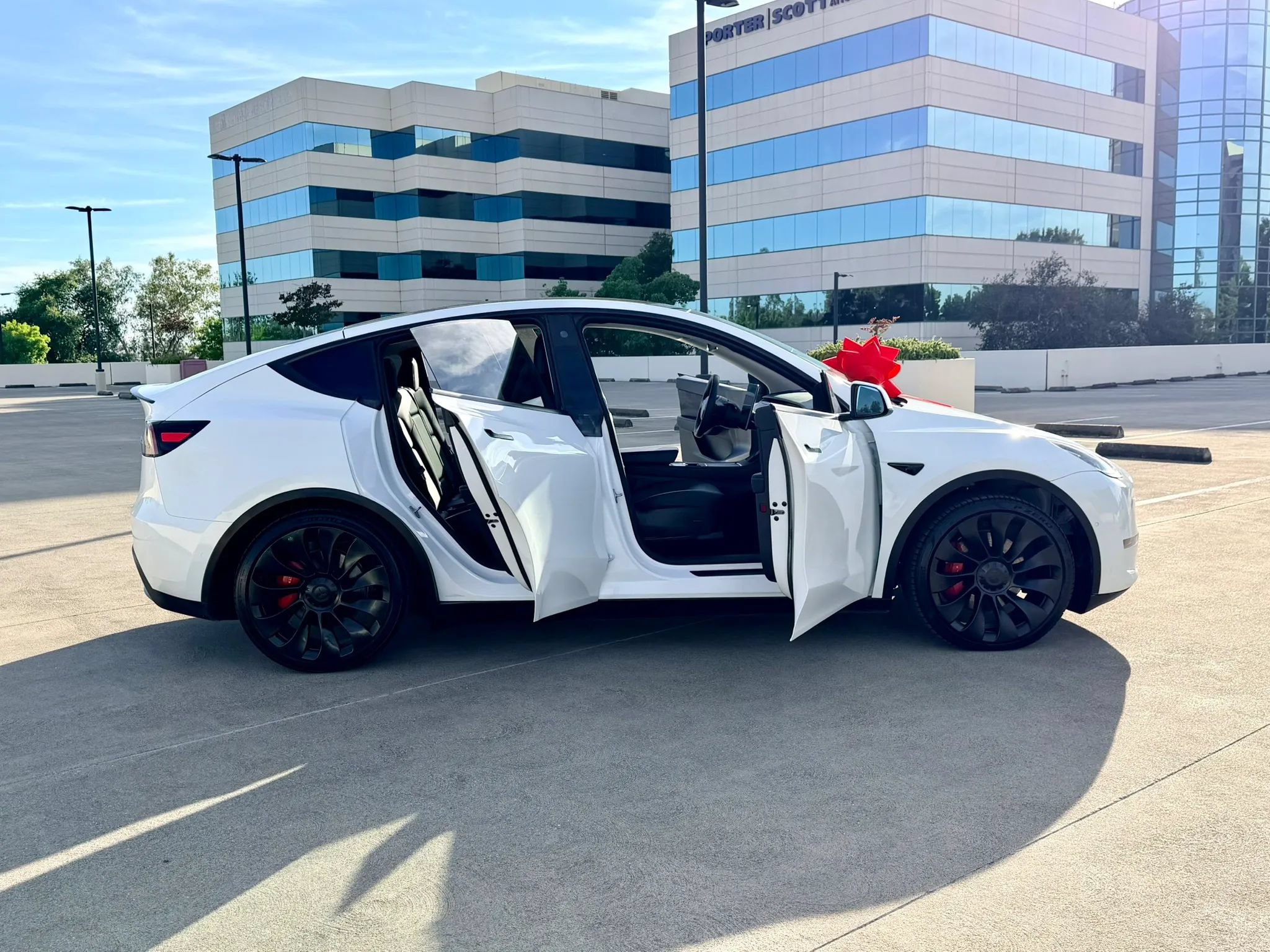 Used 2022 Tesla Model Y Performance AWD/4WD image 33