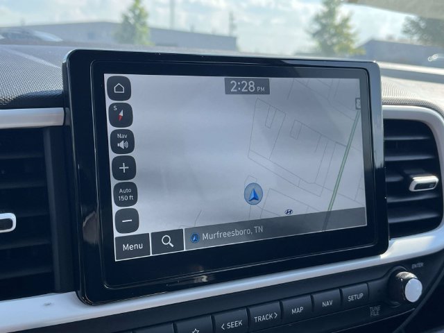 Used 2025 Hyundai Venue Limited FWD image 19