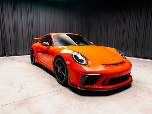 Used 2018 Porsche 911 GT3 RWD image 7