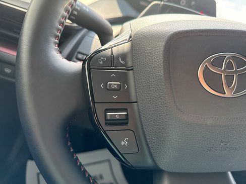 Used 2024 Toyota Prius Prime FWD image 13