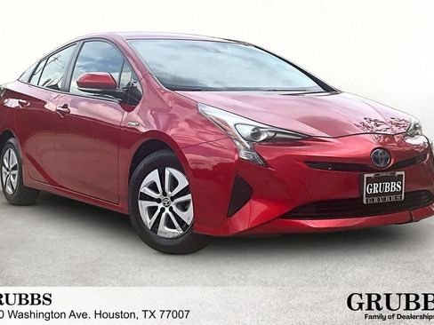 Used 2017 Toyota Prius Four FWD image 1