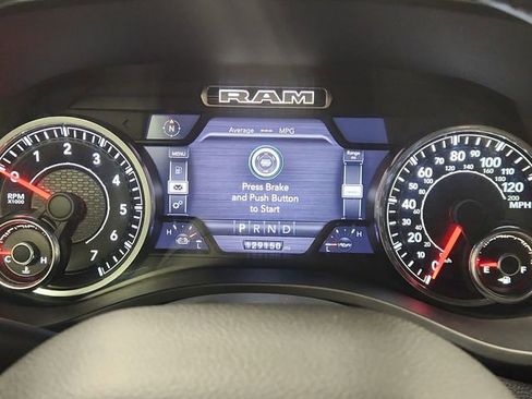 Used 2019 RAM 1500 Big Horn AWD/4WD image 12
