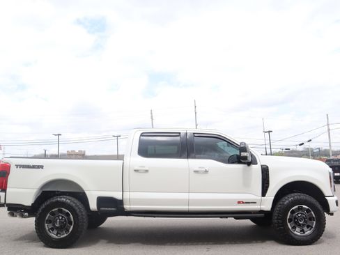 Used 2024 Ford F350 Lariat w/ Lariat Ultimate Package image 6