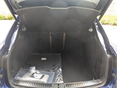 New 2026 Porsche Macan image 24