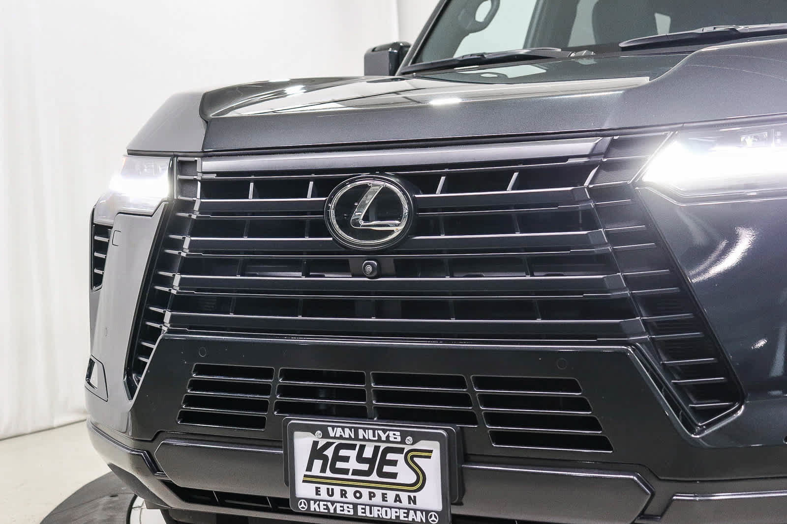 Used 2024 Lexus GX 550 w/ Accessory Package (Z1) AWD/4WD image 8