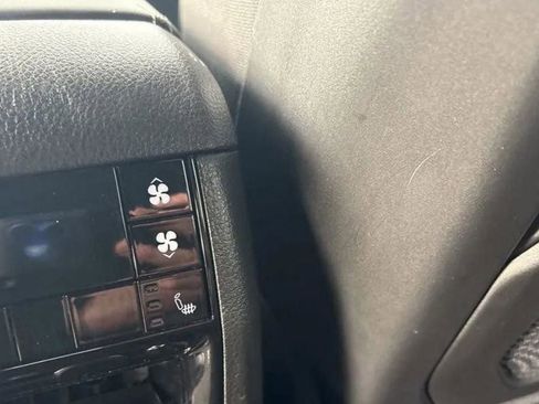 Certified 2024 Jeep Grand Cherokee L Overland w/ Luxury Tech Group IV image 11