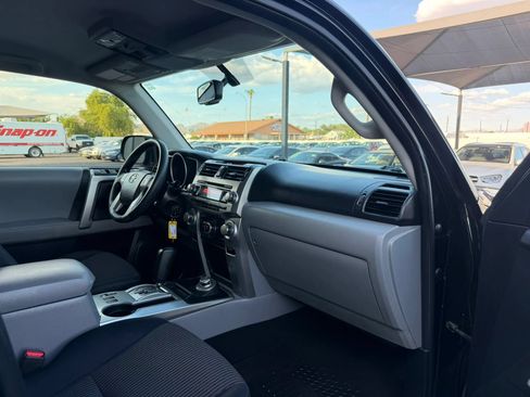Used 2013 Toyota 4Runner SR5 AWD/4WD image 29