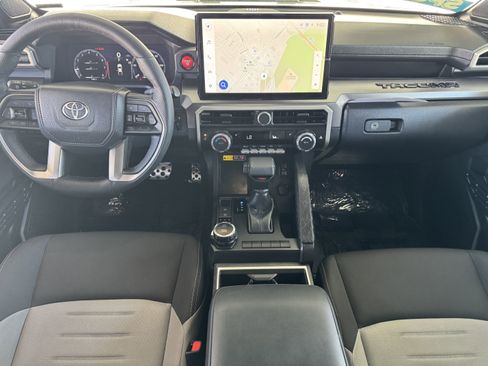 Used 2025 Toyota Tacoma TRD Sport image 16