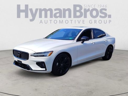 Used 2024 Volvo S60 B5 Plus image 7