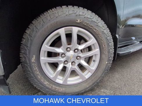 Used 2021 Chevrolet Silverado 1500 LT AWD/4WD image 33