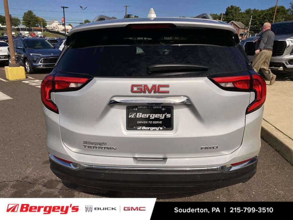Used 2020 GMC Terrain SLT w/ Preferred Package AWD/4WD image 36
