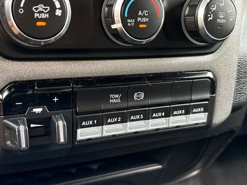 Used 2022 RAM 2500 Tradesman AWD/4WD image 18