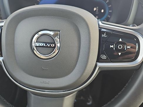 Used 2025 Volvo V60 B5 Cross Country Plus image 39