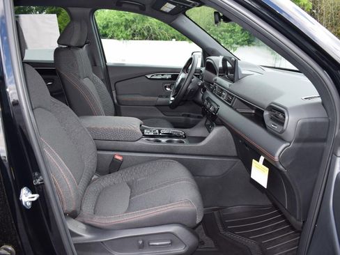 New 2026 Honda Pilot Sport image 17