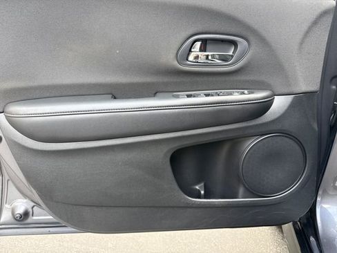 Used 2019 Honda HR-V Sport image 10