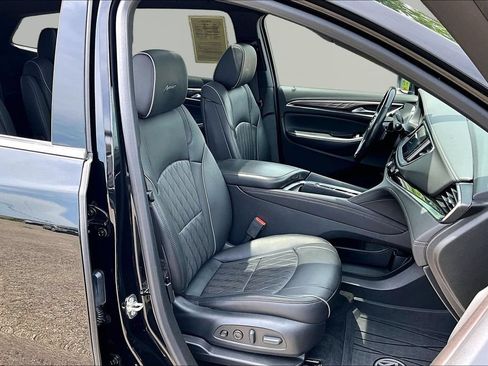 Used 2023 Buick Enclave Avenir w/ Avenir Technology Package AWD/4WD image 7