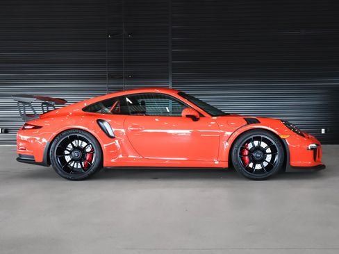 Used 2016 Porsche 911 GT3 RS image 11
