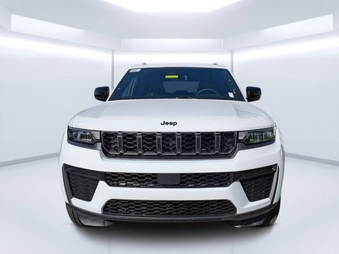 New 2026 Jeep Grand Cherokee Altitude AWD/4WD image 8