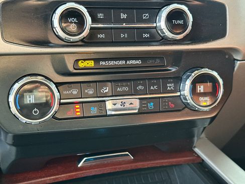 Used 2022 Ford F450 King Ranch w/ King Ranch Ultimate Package image 36