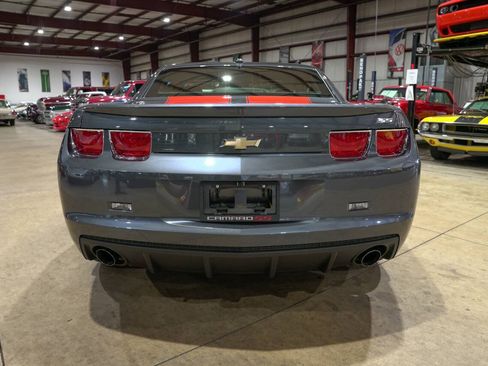 Used 2010 Chevrolet Camaro SS RWD image 7