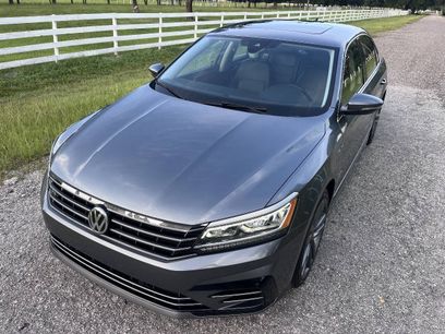Used 2019 Volkswagen Passat 2.0T SE R-Line