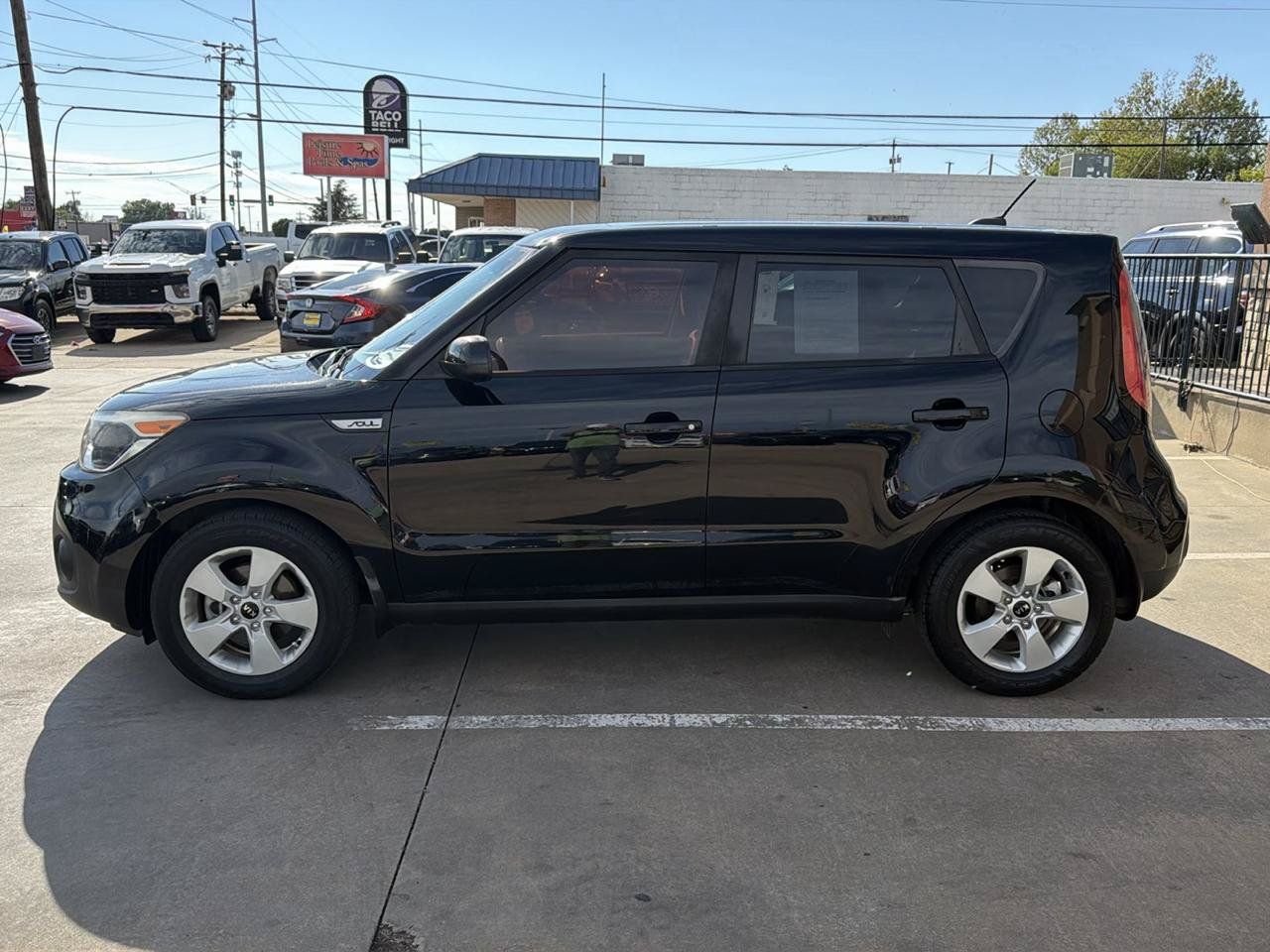 Used 2017 Kia Soul FWD image 8