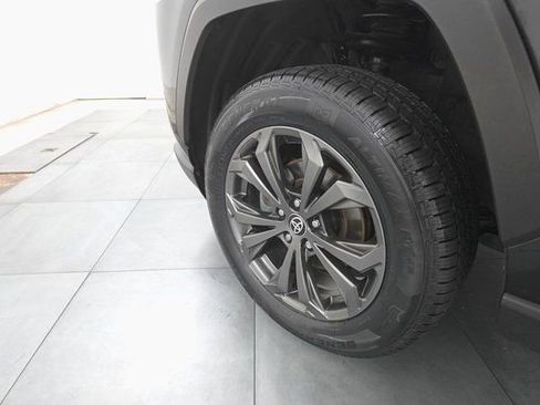 Used 2023 Toyota RAV4 XLE Premium image 29