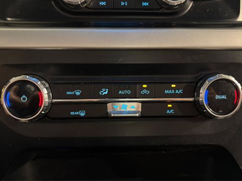 Used 2022 Ford F150 XLT w/ Equipment Group 301A Mid AWD/4WD image 32