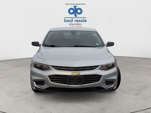 Used 2017 Chevrolet Malibu LS image 9