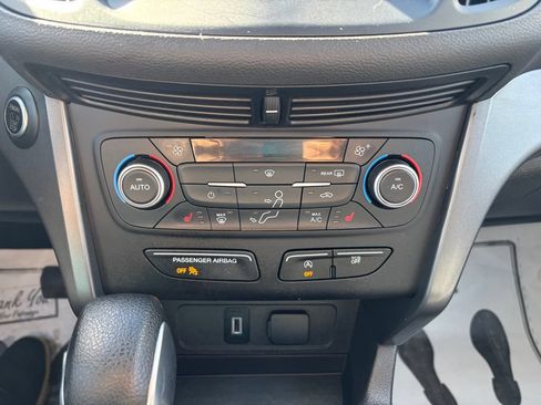 Used 2019 Ford Escape SE AWD/4WD image 24
