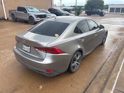Used 2018 Lexus IS 300 w/ Premium Package RWD image 6