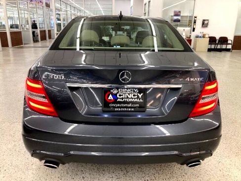 Used 2014 Mercedes-Benz C 300 4MATIC Sedan image 4