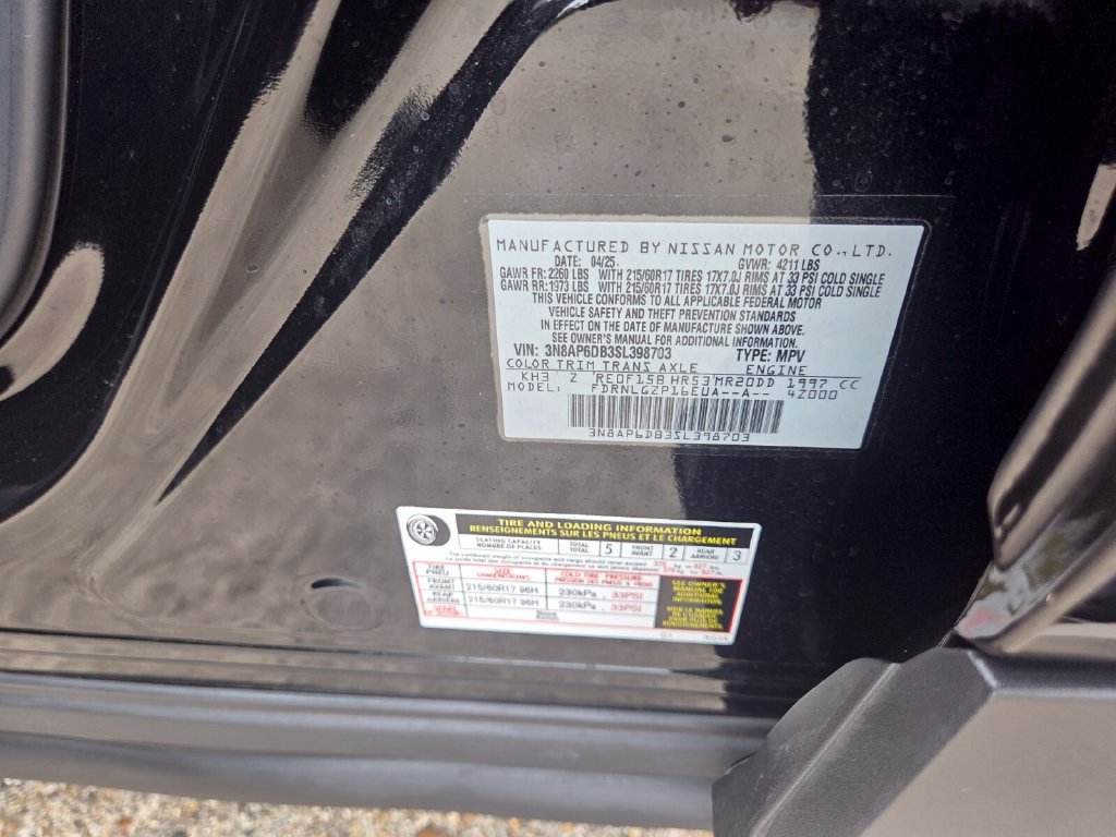 Used 2025 Nissan Kicks SR w/ Illumination Package AWD/4WD image 32