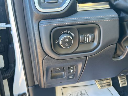 Certified 2025 RAM 1500 Tungsten AWD/4WD image 7