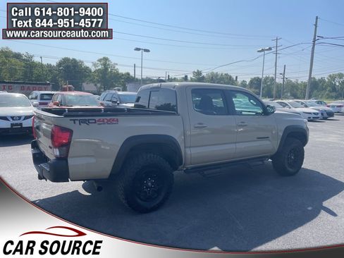 Used 2019 Toyota Tacoma TRD Off-Road image 10