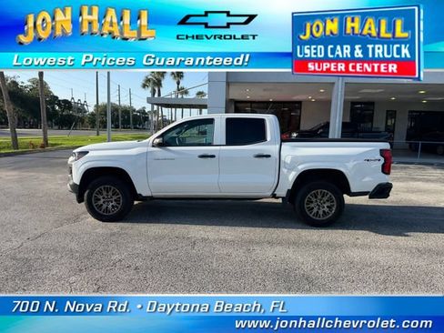 Used 2024 Chevrolet Colorado W/T w/ WT Convenience Package AWD/4WD image 4